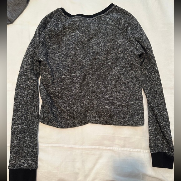 Fabletics sweater - Picture 2 of 3